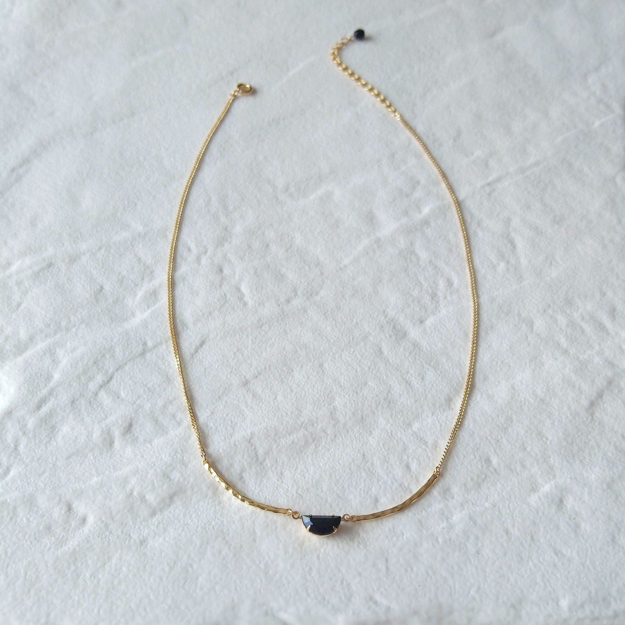 black and gold necklace tour du cou chaîne or rempli 14k